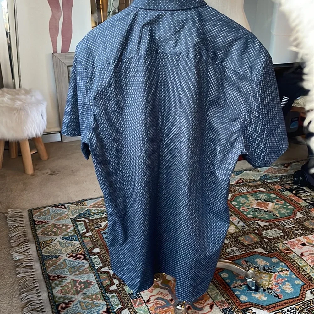 Classy craft+flow button down - Picture 2 of 8